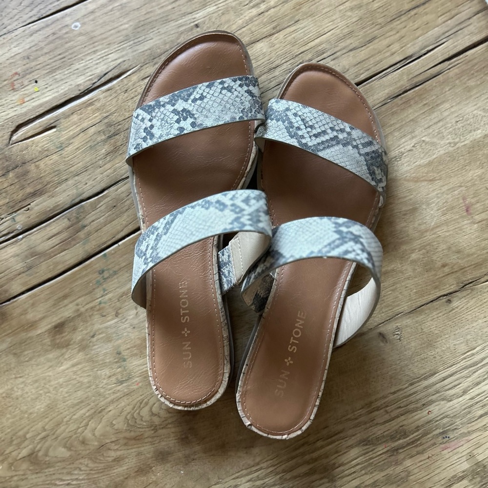 Sun + Stone flat slides shoes summer  Women's Snake Print Sandals size 8